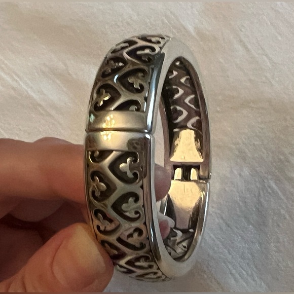 Brighton scroll open heart magnetic bracelet - Picture 1 of 2